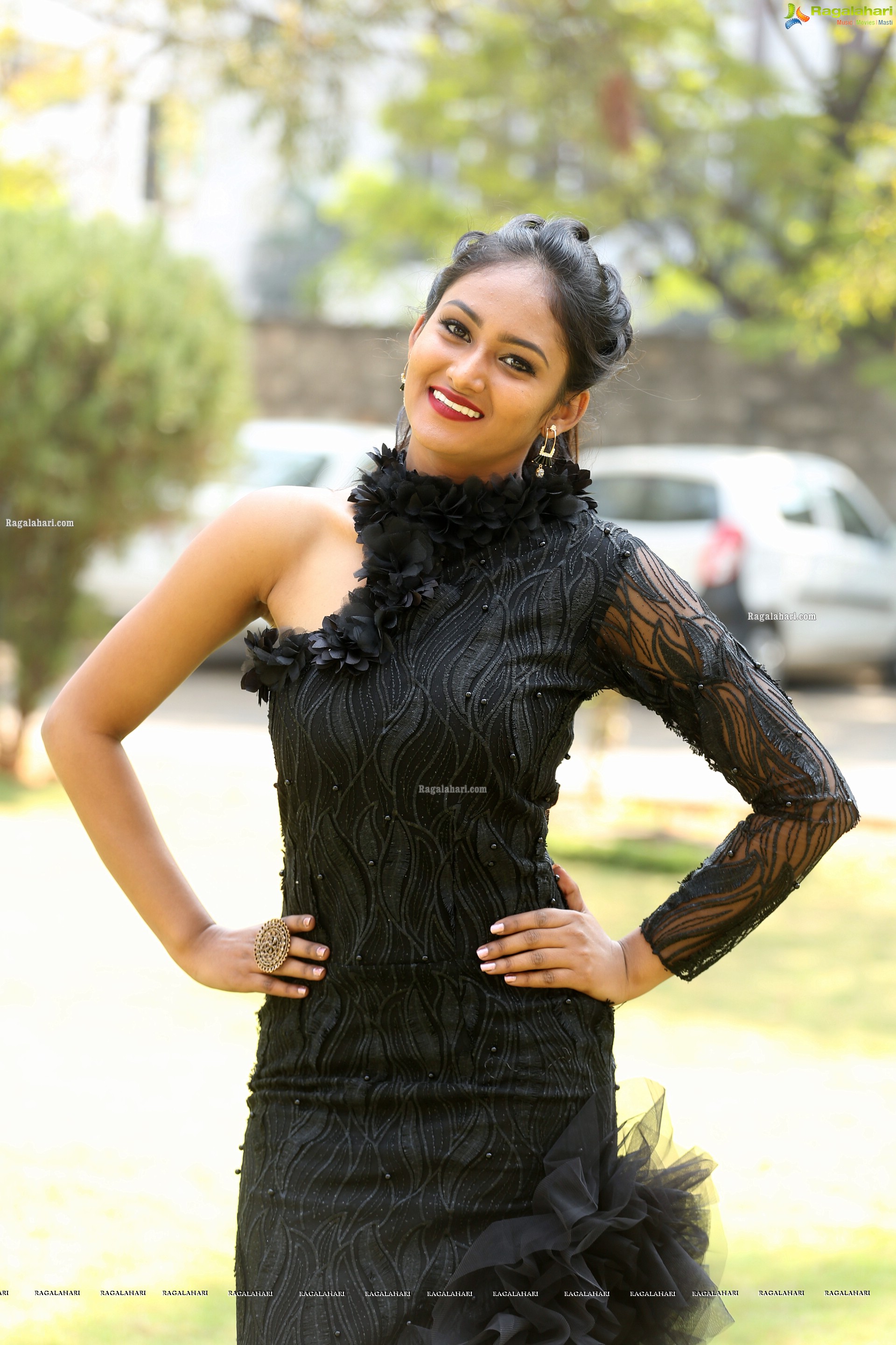 Maheshwari Vaddi at Bazaar Rowdy Movie Poster Launch, HD Photo Gallery