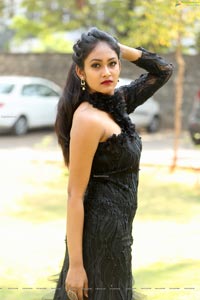 Maheshwari Vaddi at Bazaar Rowdy Movie Poster Launch