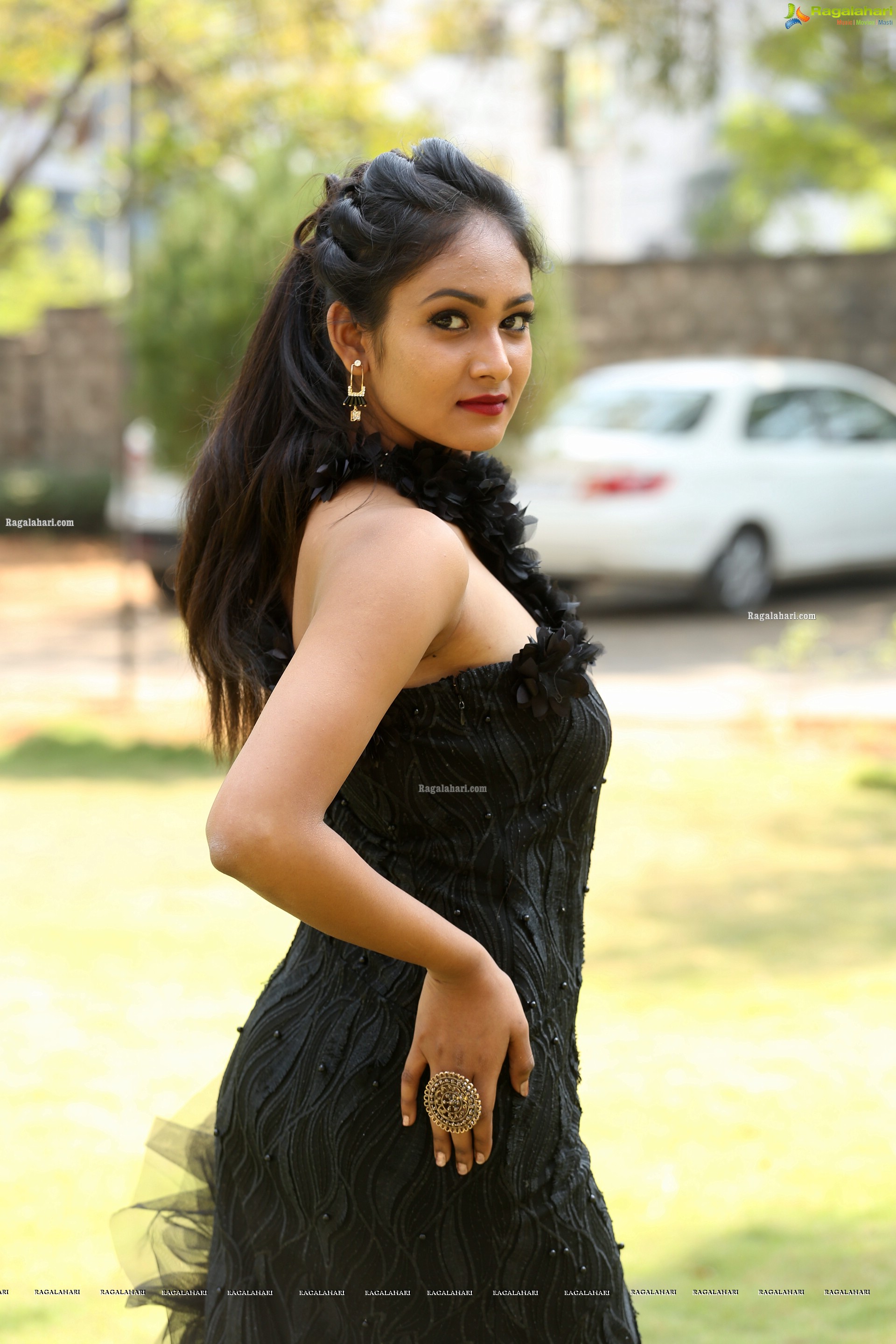 Maheshwari Vaddi at Bazaar Rowdy Movie Poster Launch, HD Photo Gallery