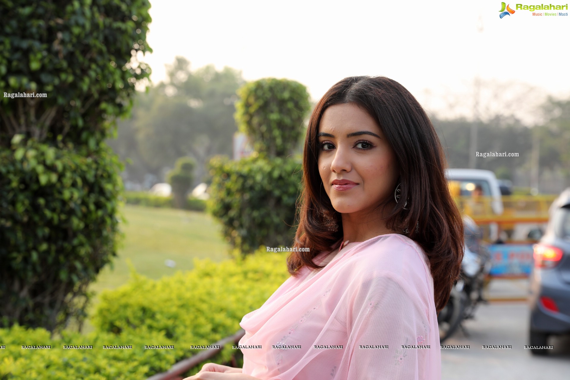 Malvika Sharma at Cancer Awareness Super Car Rally, HD Photo Gallery