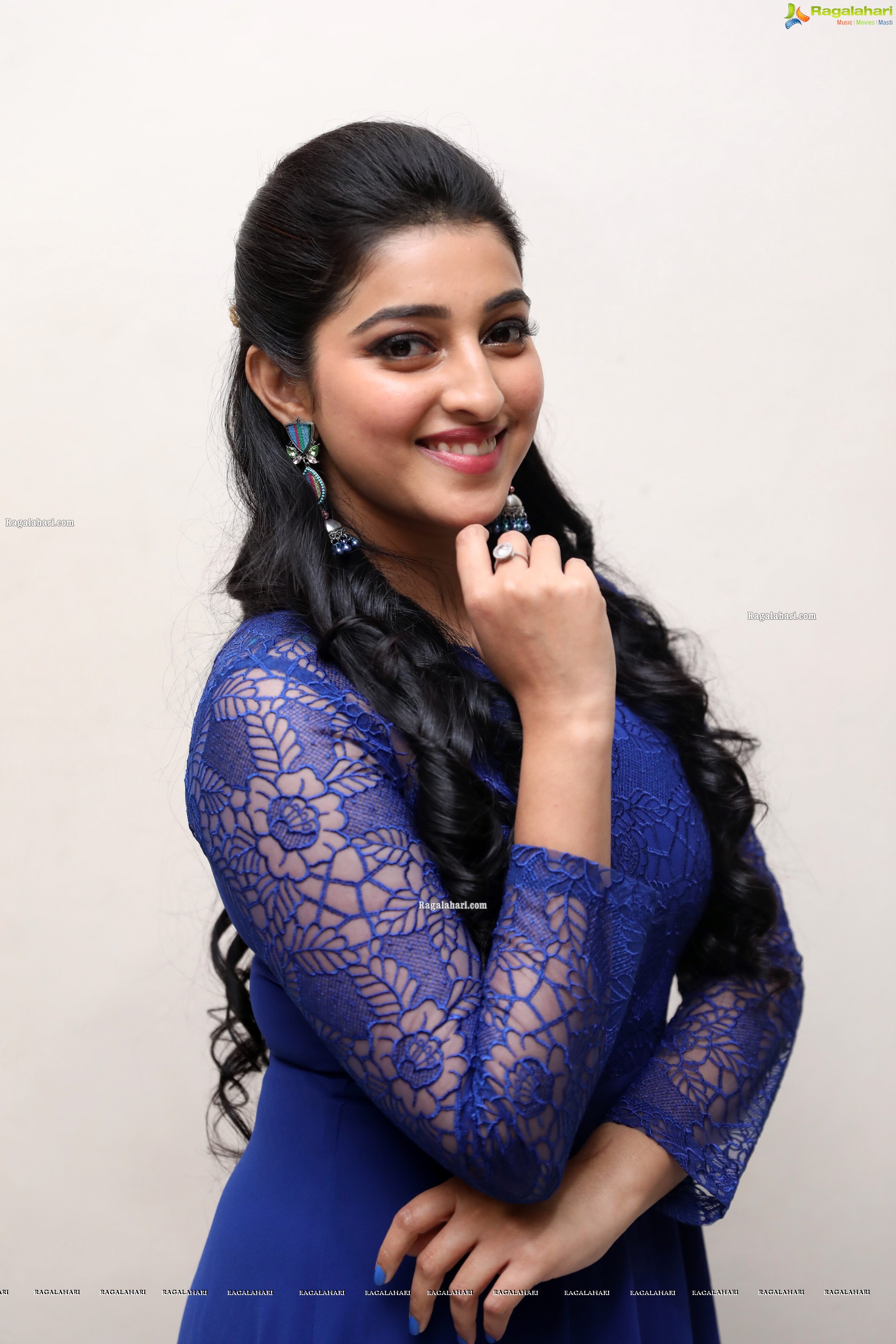 Mouryaani at Devarakondalo Vijay Prema Katha Pre-Release Event, HD Gallery