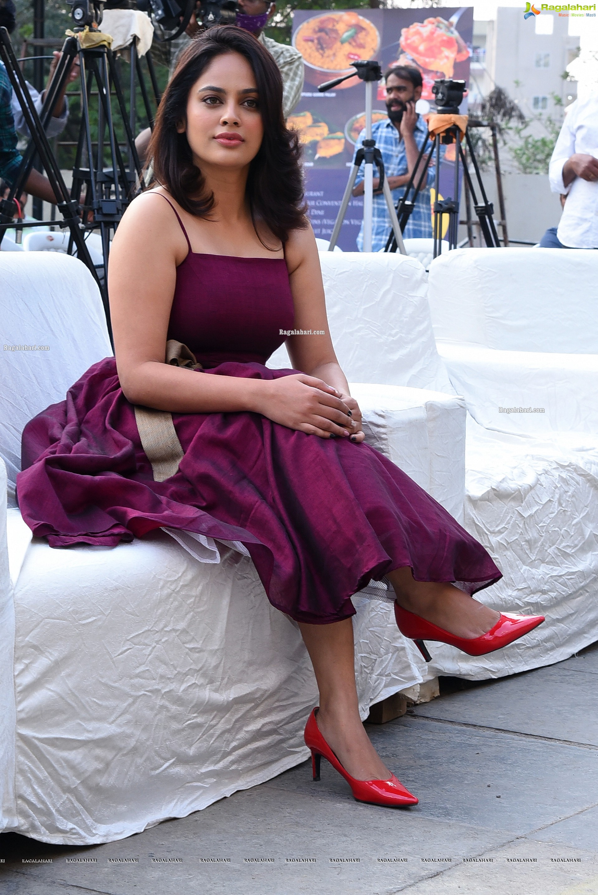 Nandita Swetha at Akshara Movie Trailer Launch, HD Photo Gallery