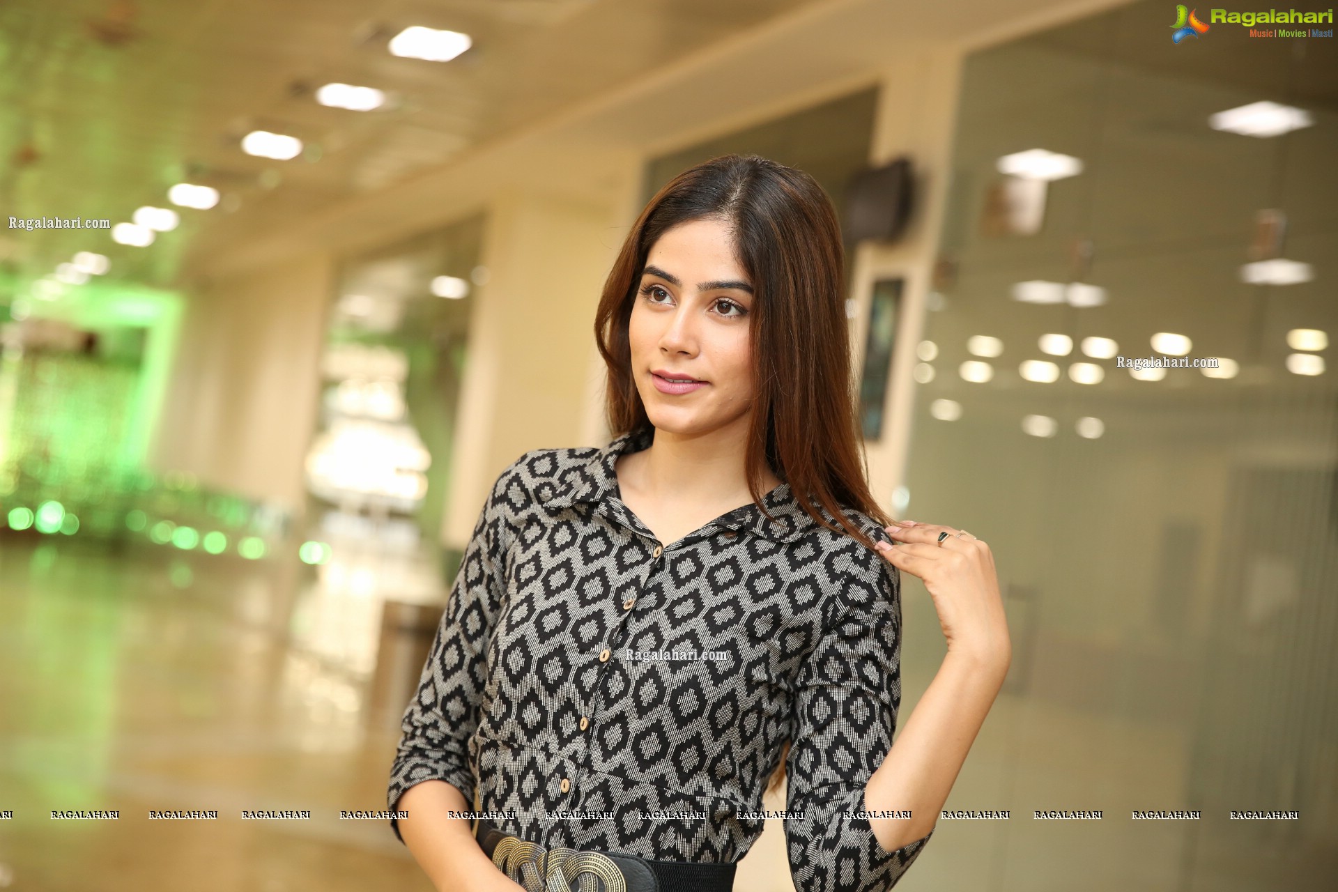 Nikita Tanwani Latest Photoshoot Stills, HD Photo Gallery