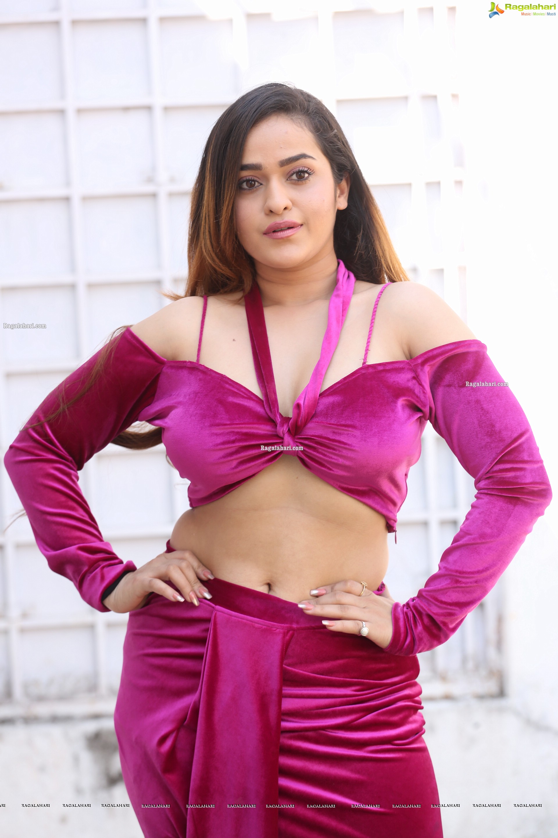 Prajakta Dusane at Rakkasi Movie Launch, HD Photo Gallery