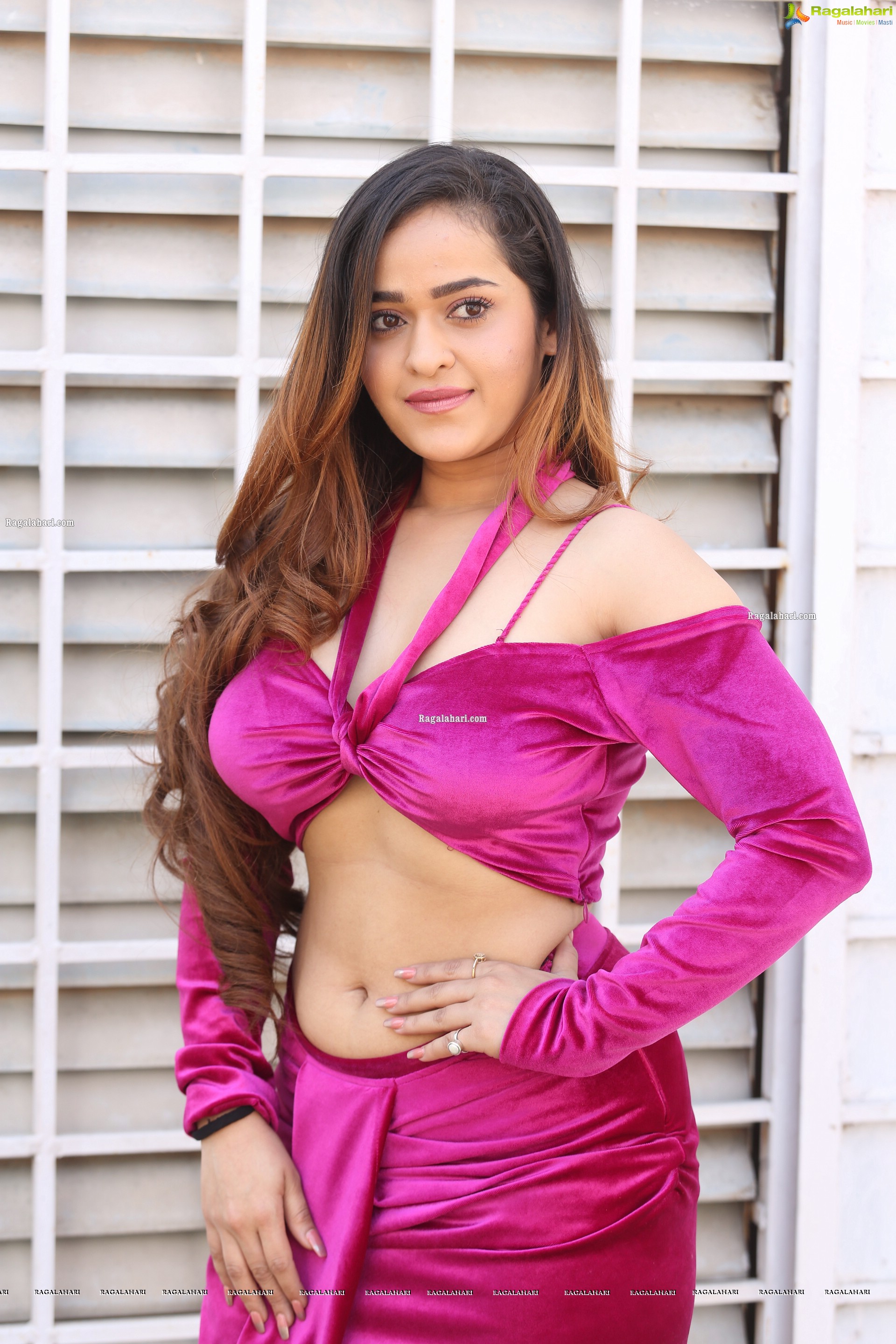 Prajakta Dusane at Rakkasi Movie Launch, HD Photo Gallery