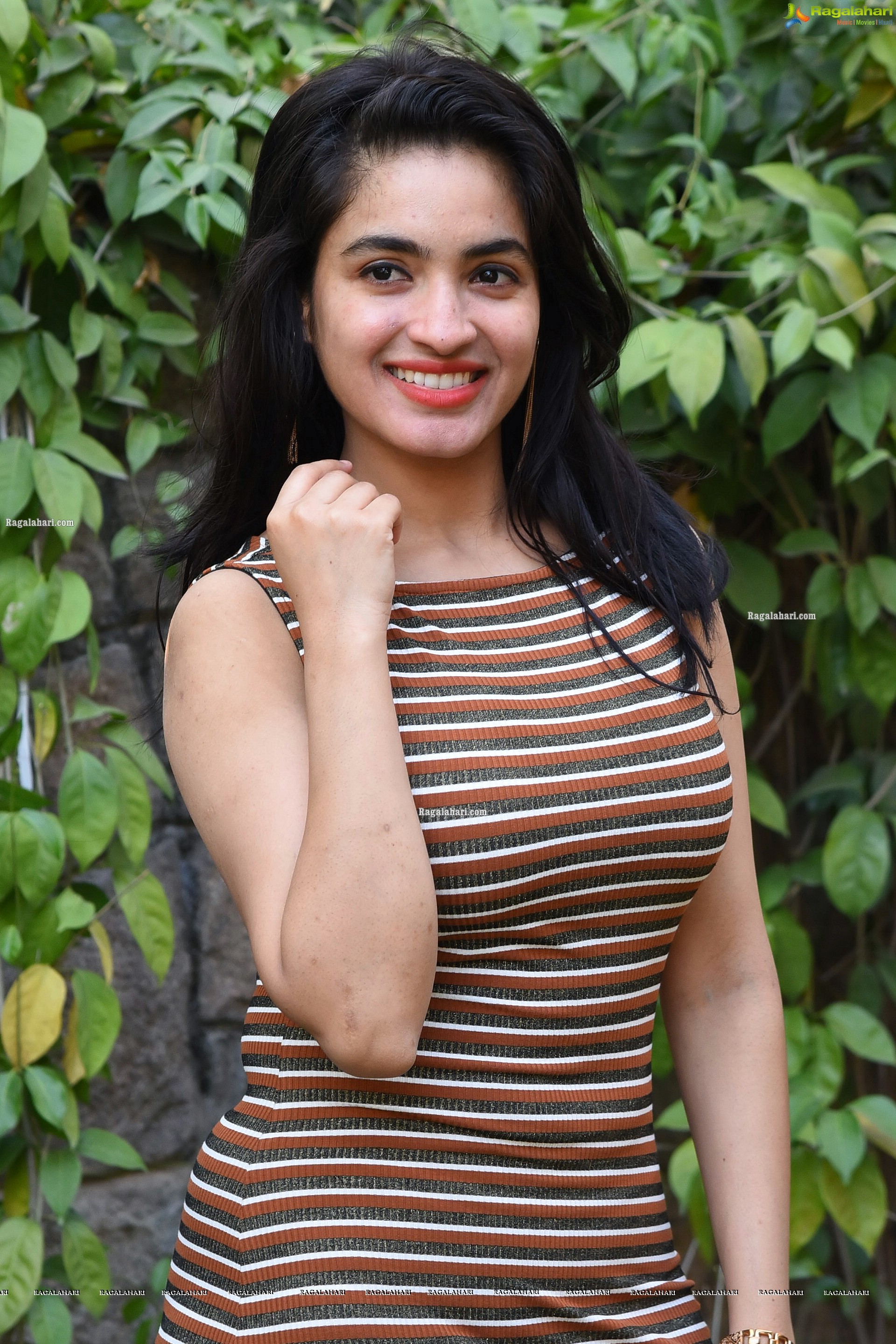 Priya at Bomma Adhirindi-Dimma Thirigindi Movie Interview, HD Gallery