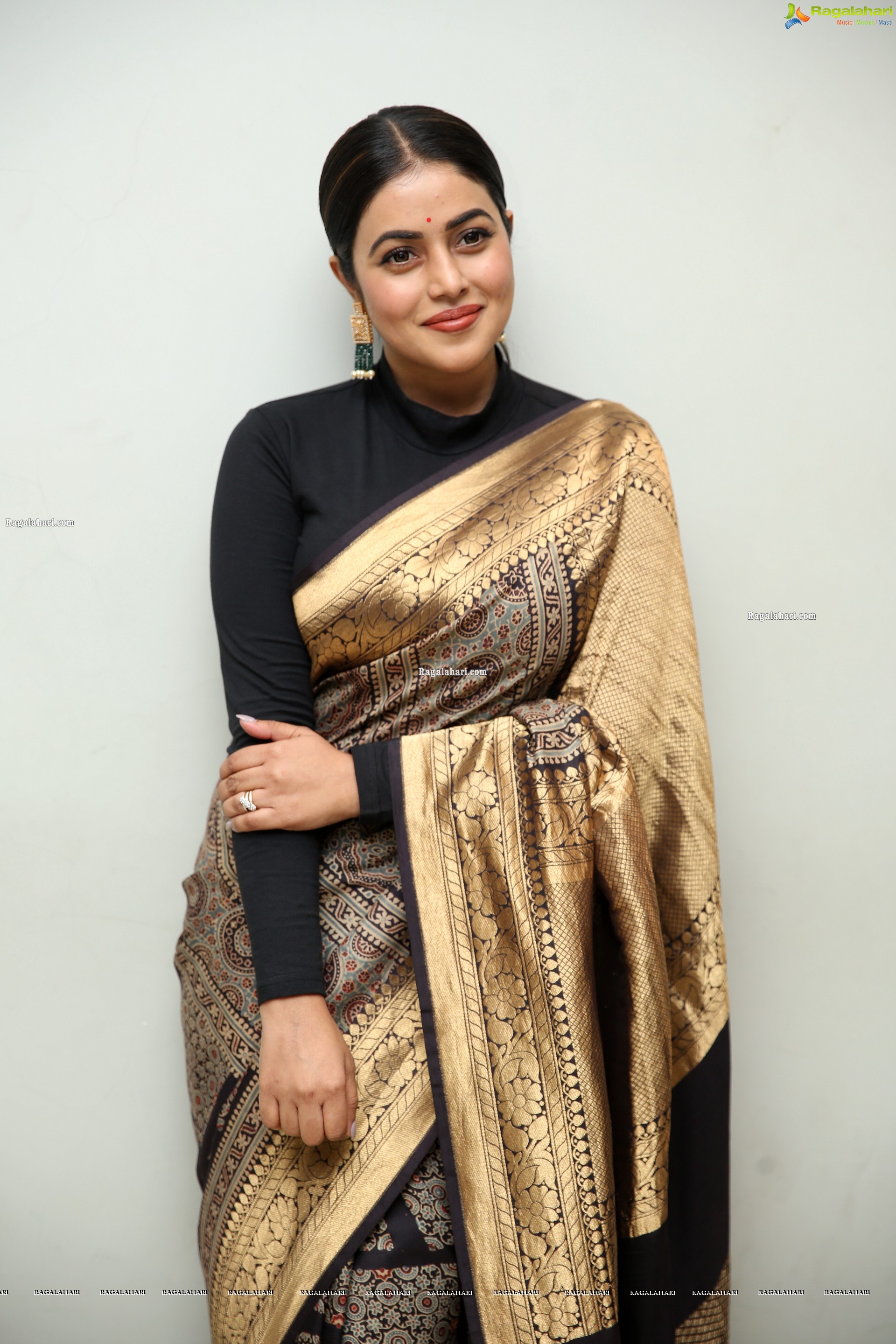 Poorna at Sundari Movie Trailer Launch, HD Photo Gallery
