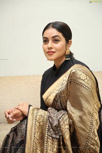 Poorna at Sundari Movie Trailer Launch