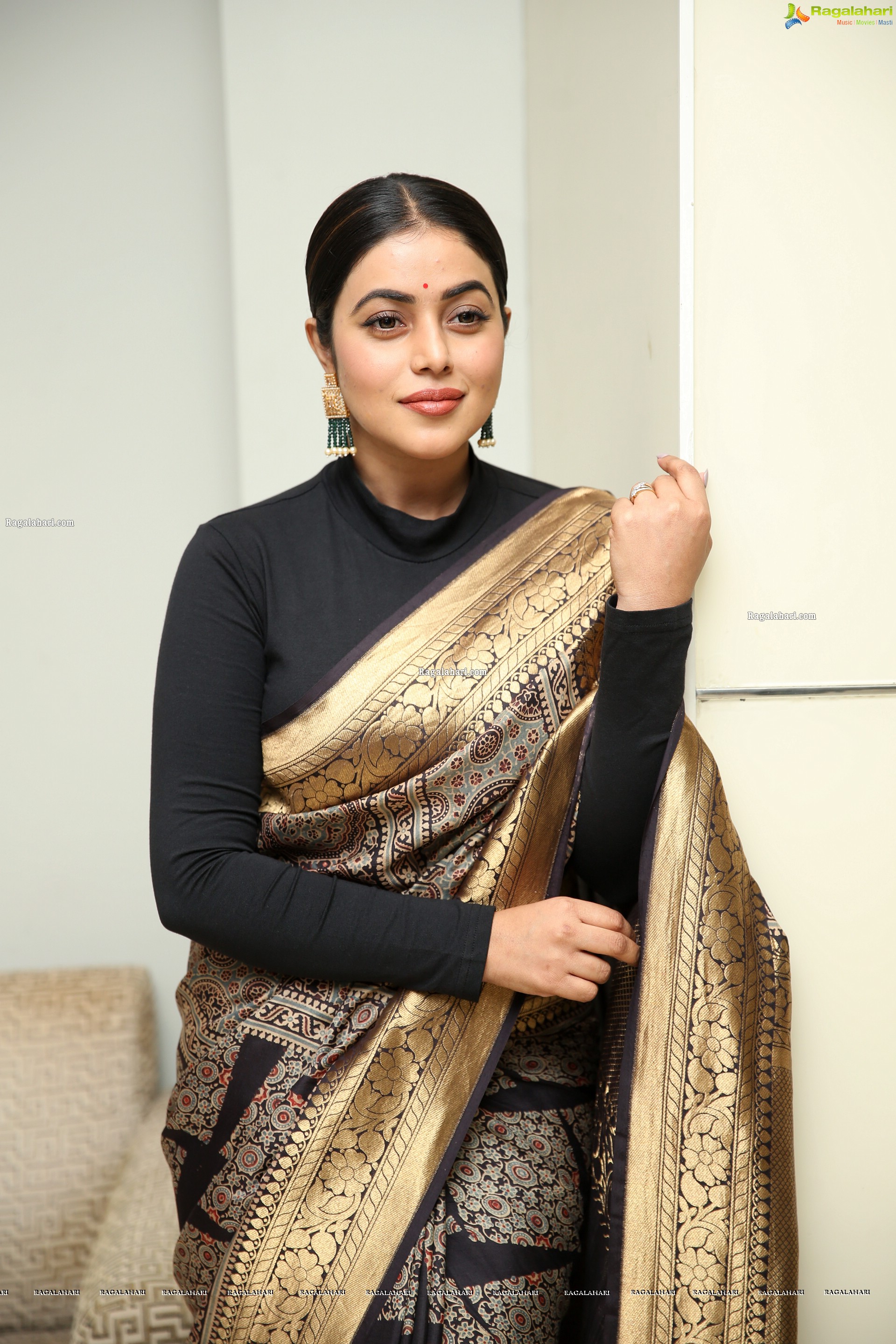 Poorna at Sundari Movie Trailer Launch, HD Photo Gallery