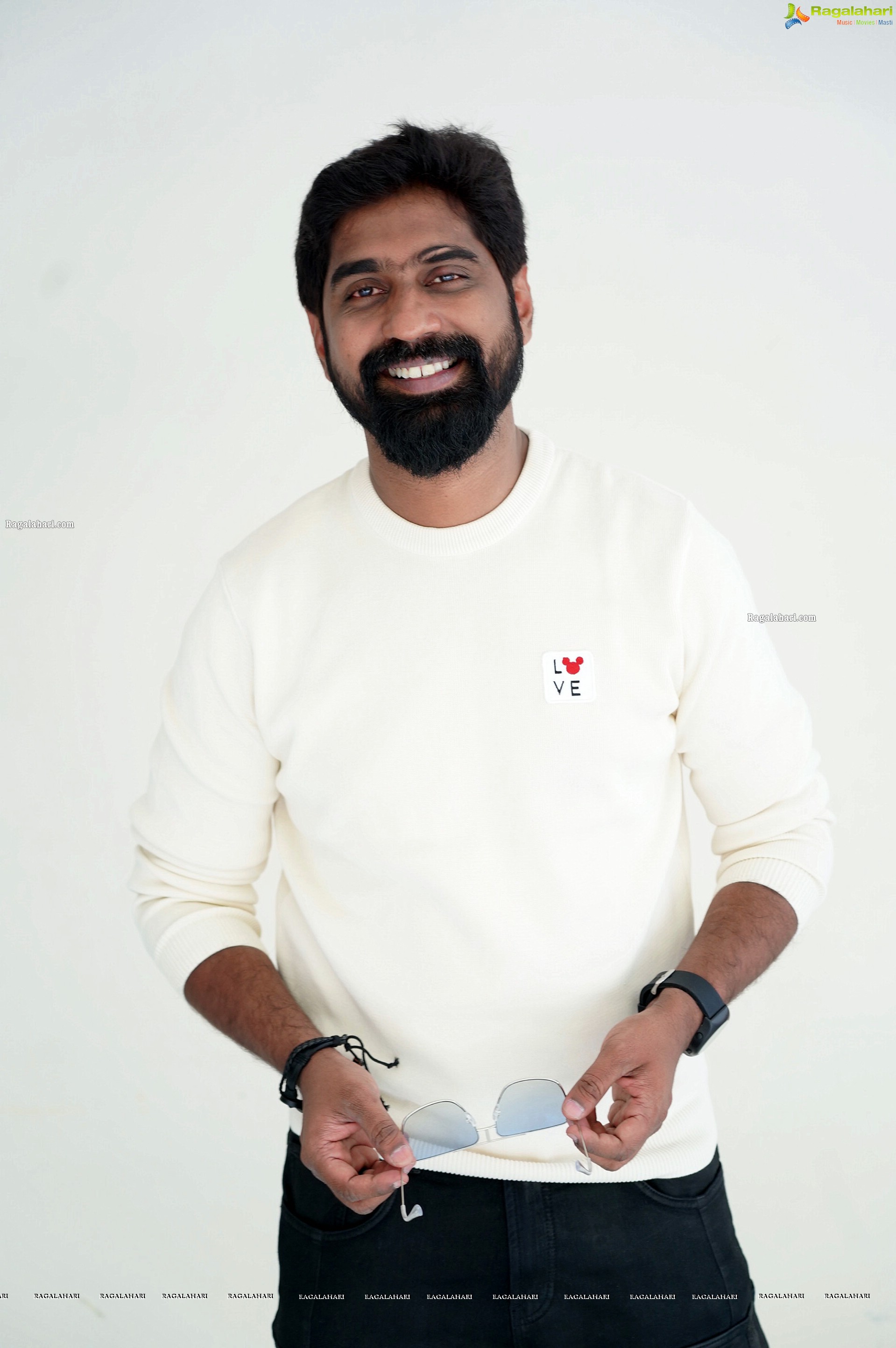 Raja Ranjith at April 28 Em Jarigindi Movie Interview, HD Photo Gallery