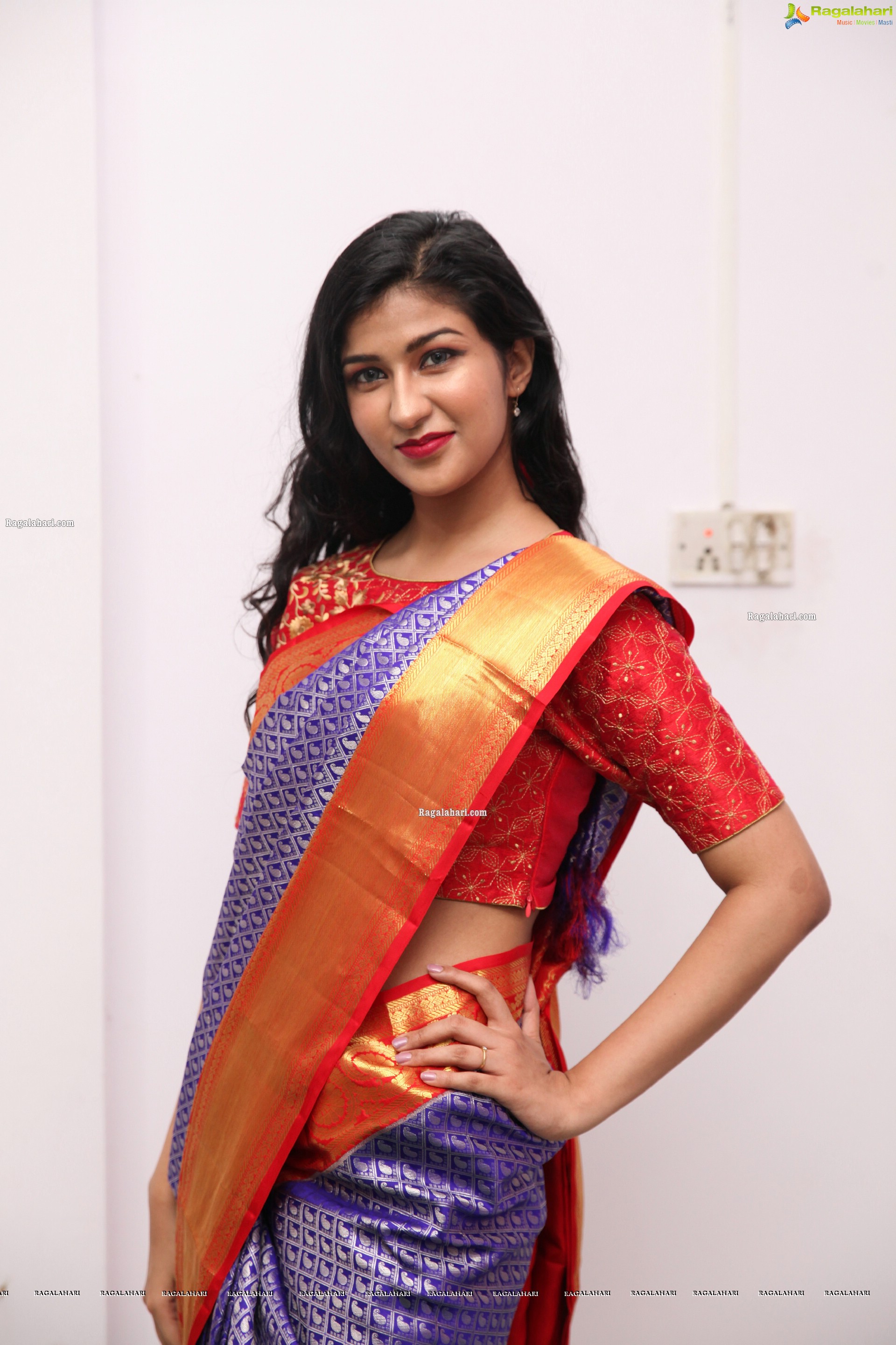 Riya Singh at Sutraa Fashion & Lifestyle Exhibition, HD Photo Gallery