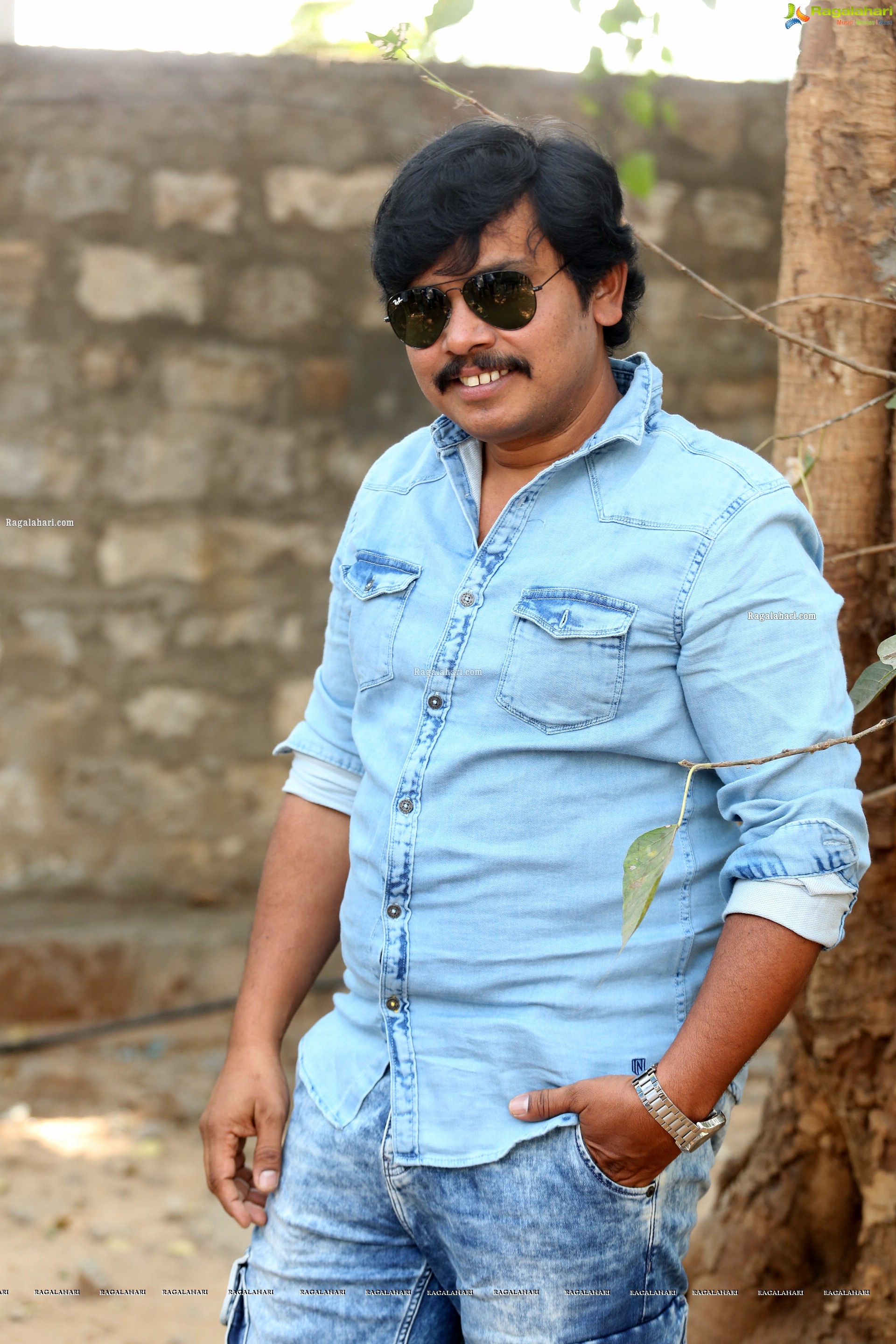 Sampoornesh Babu at Bazaar Rowdy Movie Poster Launch, HD Photo Gallery