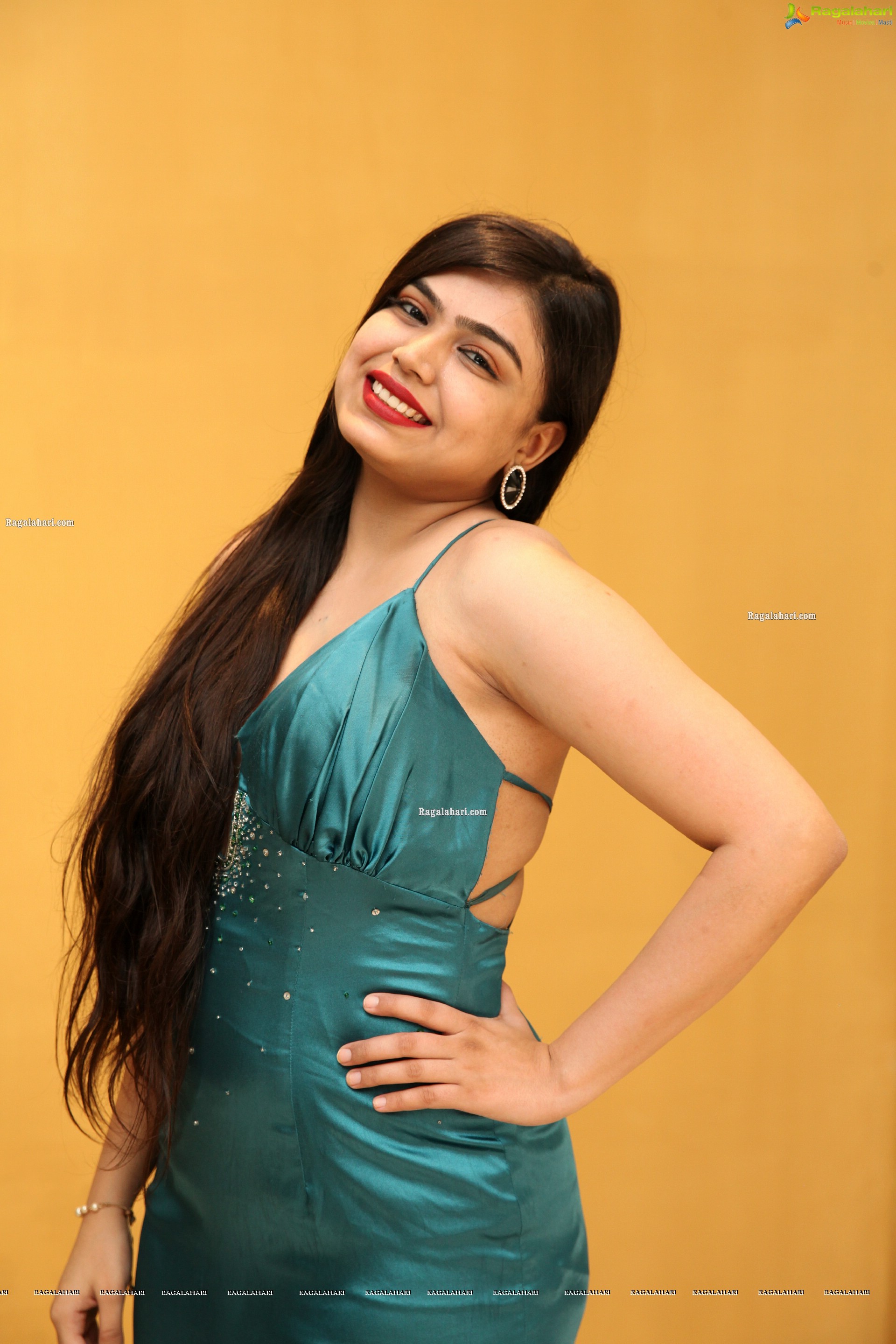 Selvin Batada in Dark Turquoise Spaghetti Straps Satin Dress, HD Photo Gallery