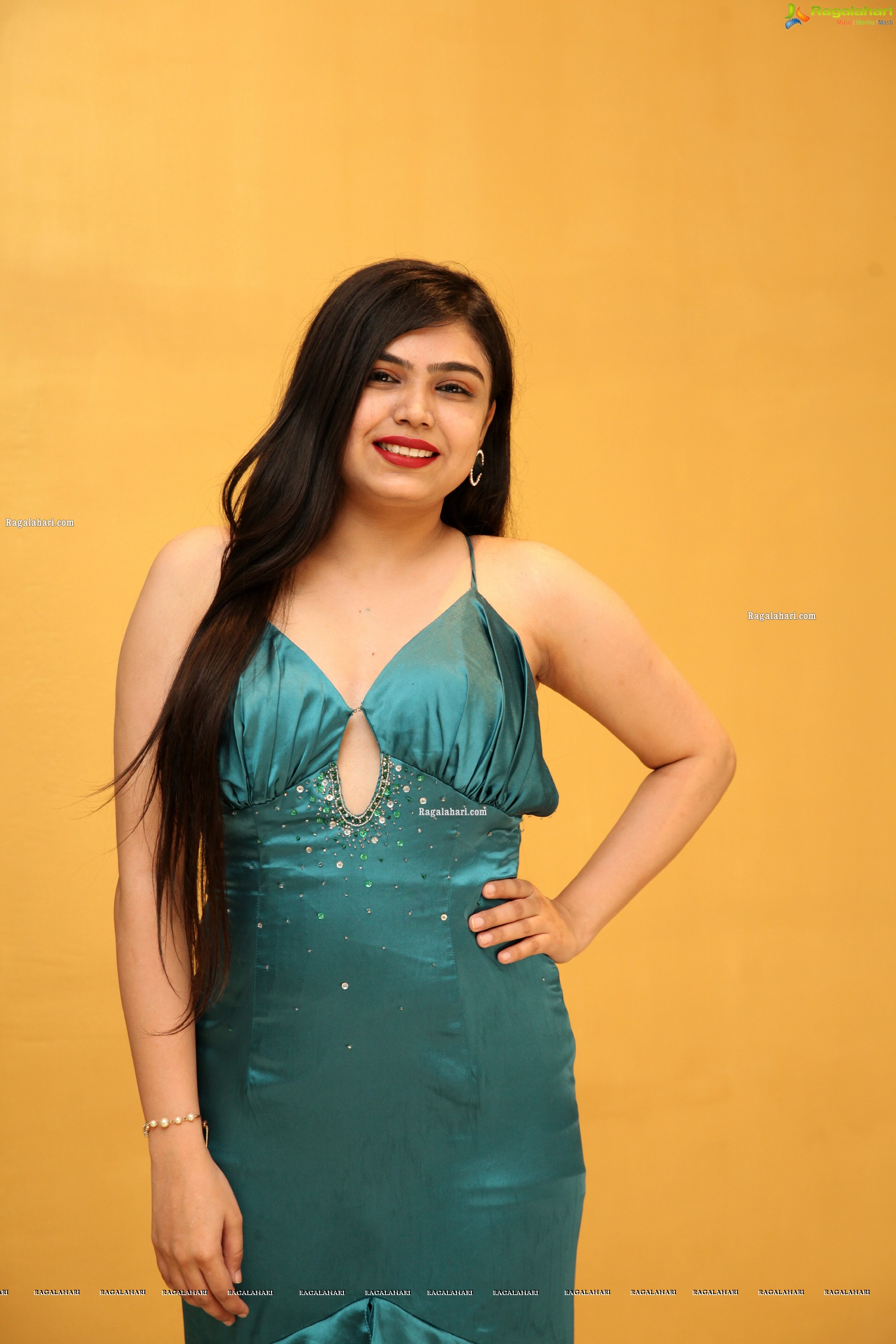 Selvin Batada in Dark Turquoise Spaghetti Straps Satin Dress, HD Photo Gallery