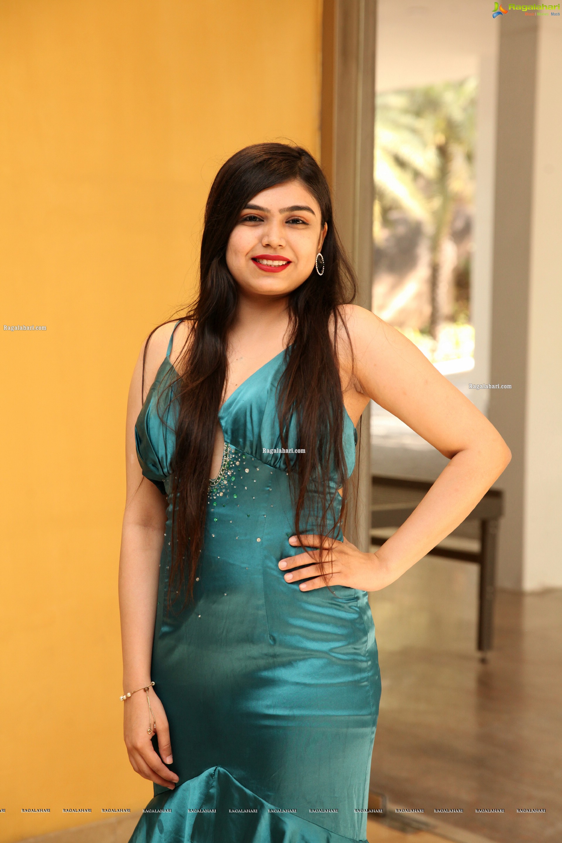 Selvin Batada in Dark Turquoise Spaghetti Straps Satin Dress, HD Photo Gallery