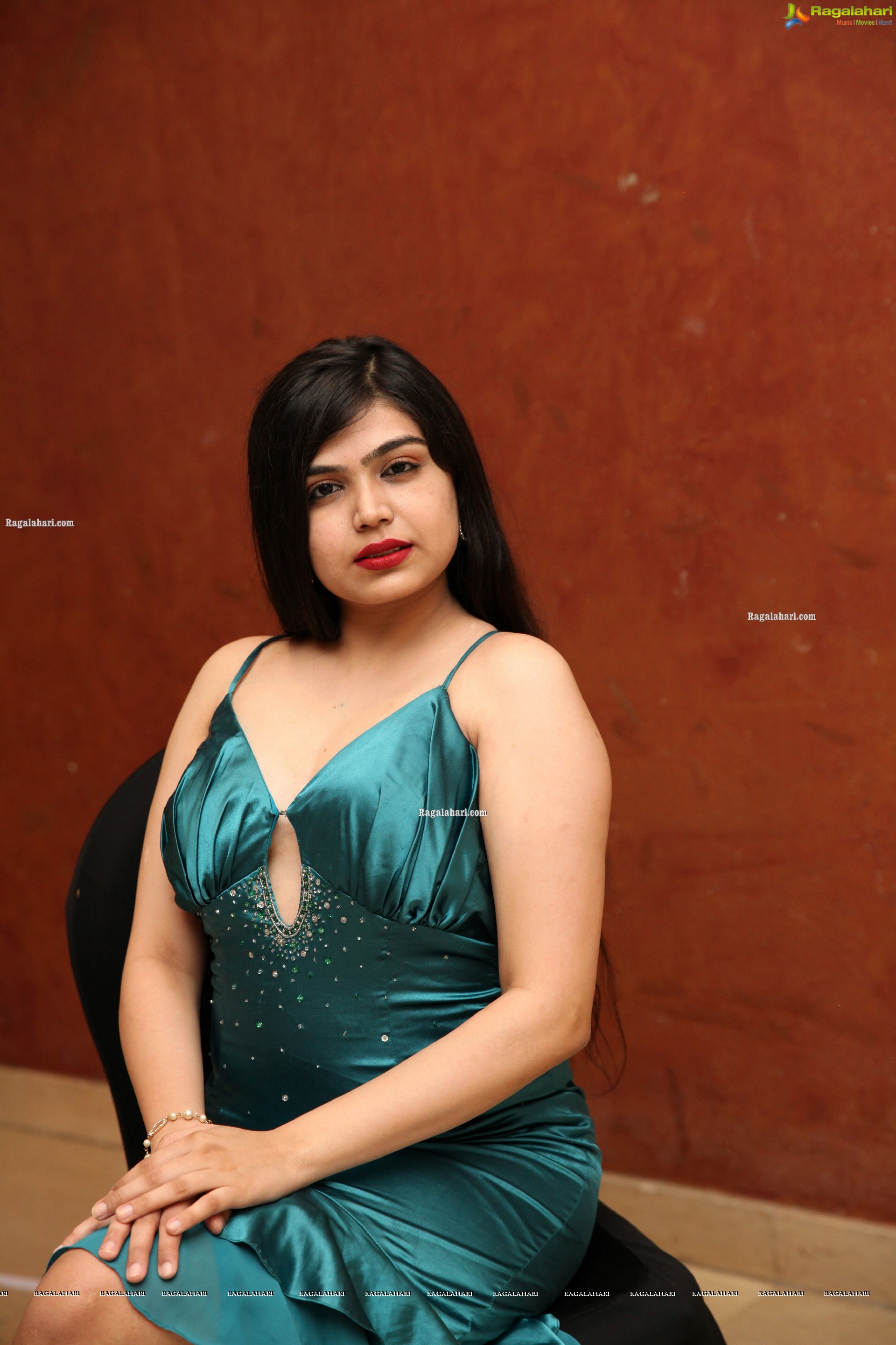 Selvin Batada in Dark Turquoise Spaghetti Straps Satin Dress, HD Photo Gallery