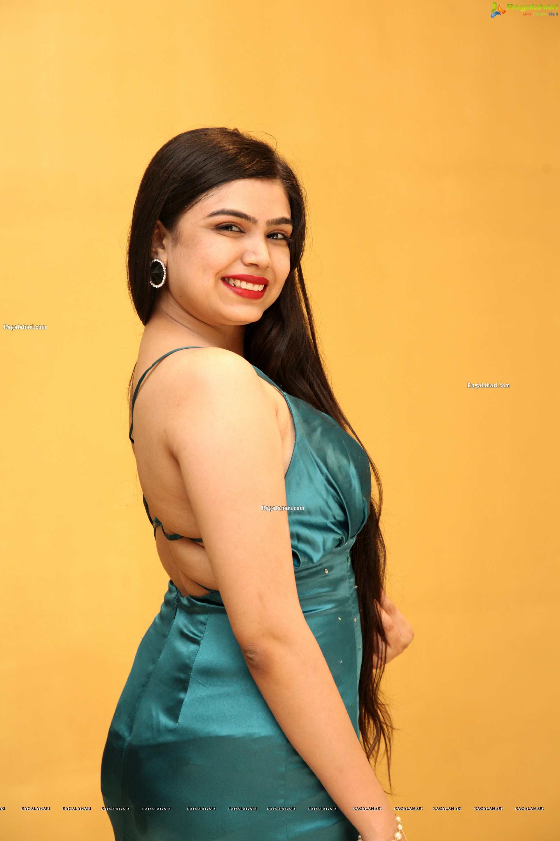 Selvin Batada in Dark Turquoise Spaghetti Straps Satin Dress, HD Photo Gallery