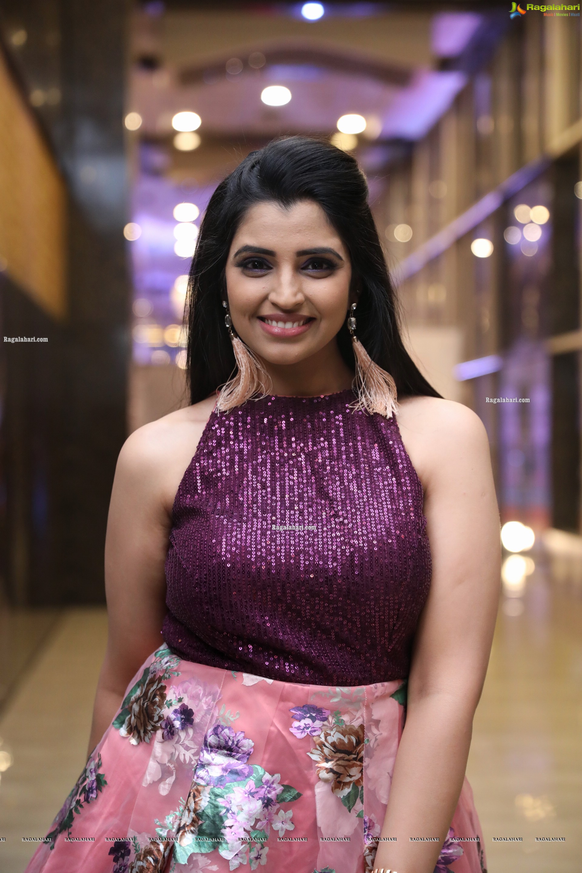 Shyamala at Roberrt Movie Pre-Release Event, HD Photo Gallery