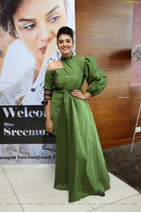 Sreemukhi at Luvih Beauty Products Promotions