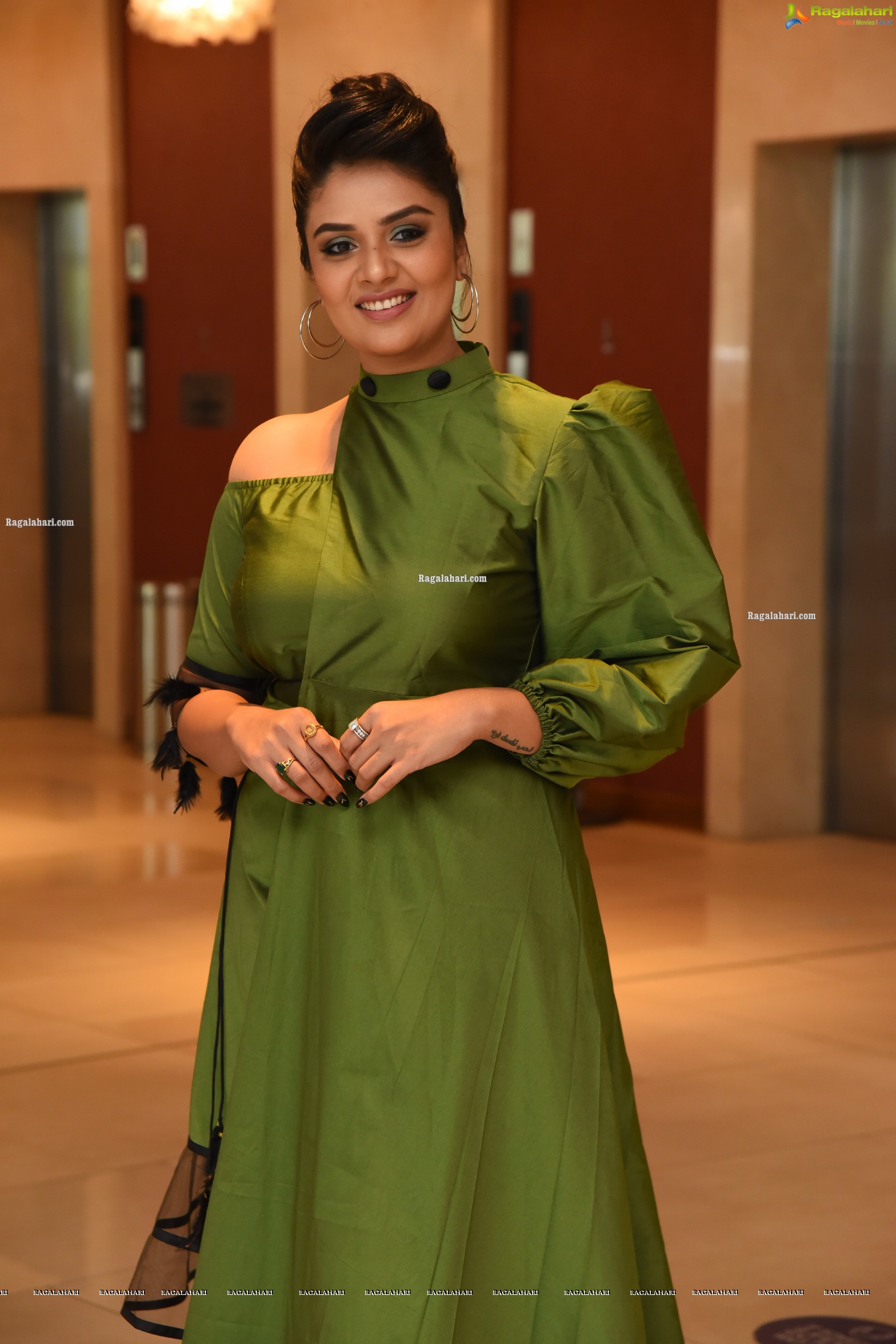 Sreemukhi at Luvih Beauty Products Promotions, HD Photo Gallery
