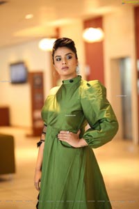 Sreemukhi at Luvih Beauty Products Promotions