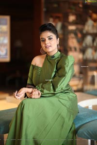 Sreemukhi at Luvih Beauty Products Promotions