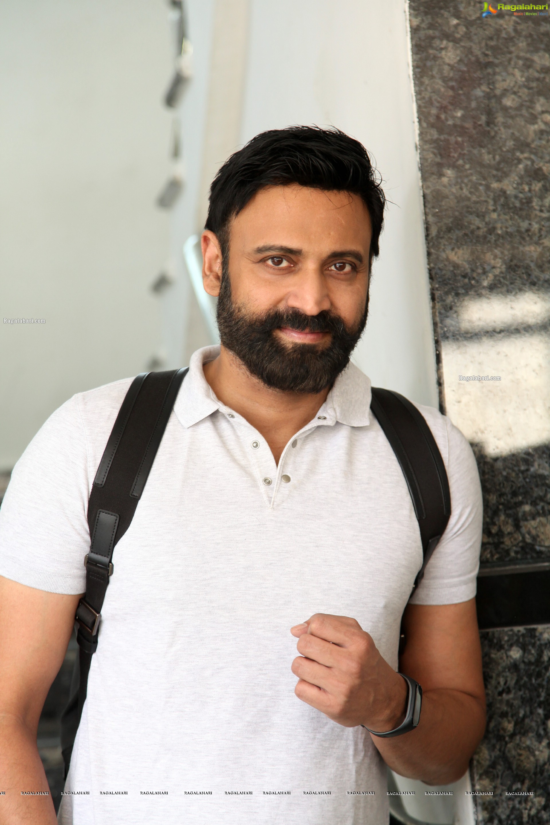 Sumanth at Kapatadhaari Movie Interview, HD Photo Gallery