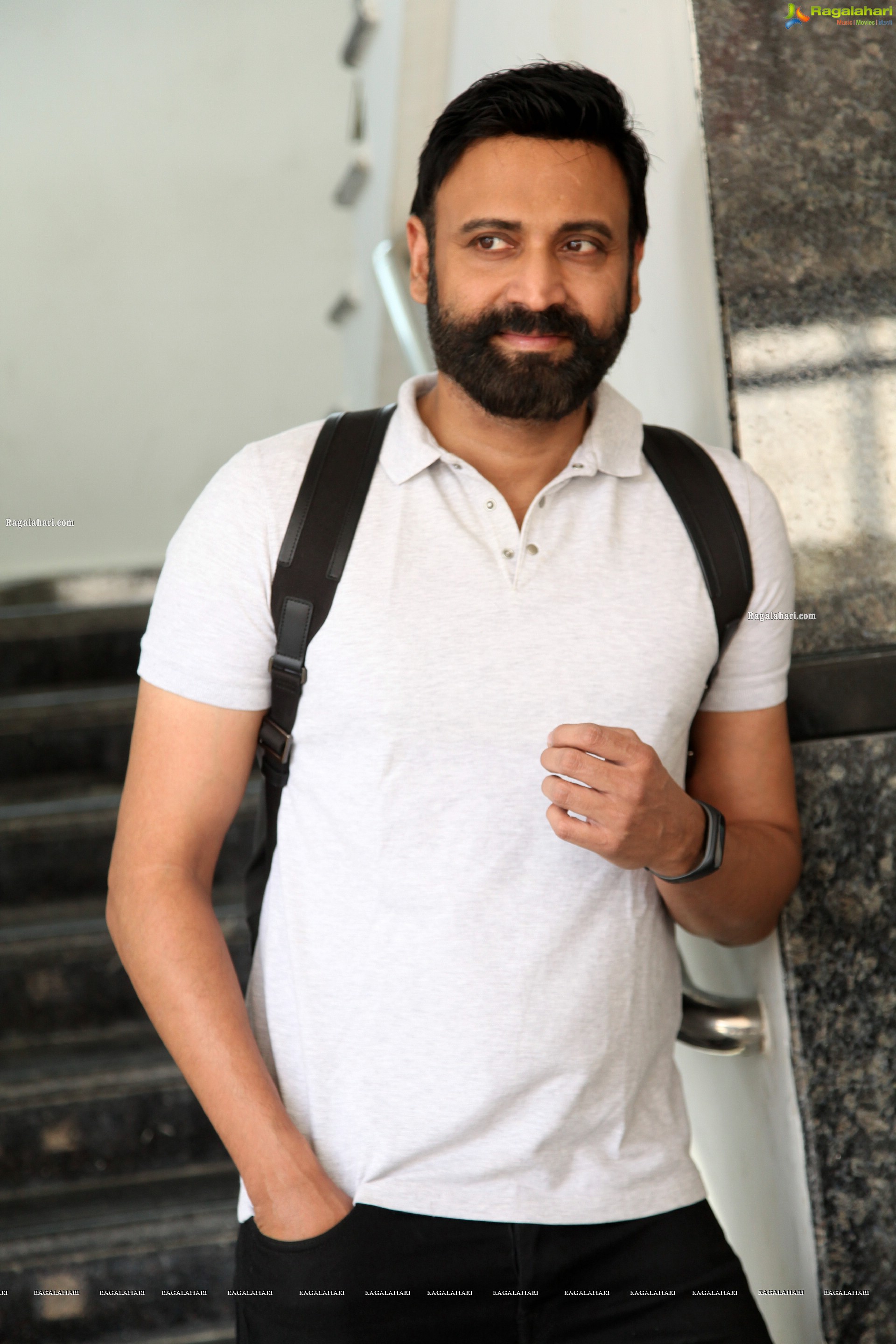 Sumanth at Kapatadhaari Movie Interview, HD Photo Gallery