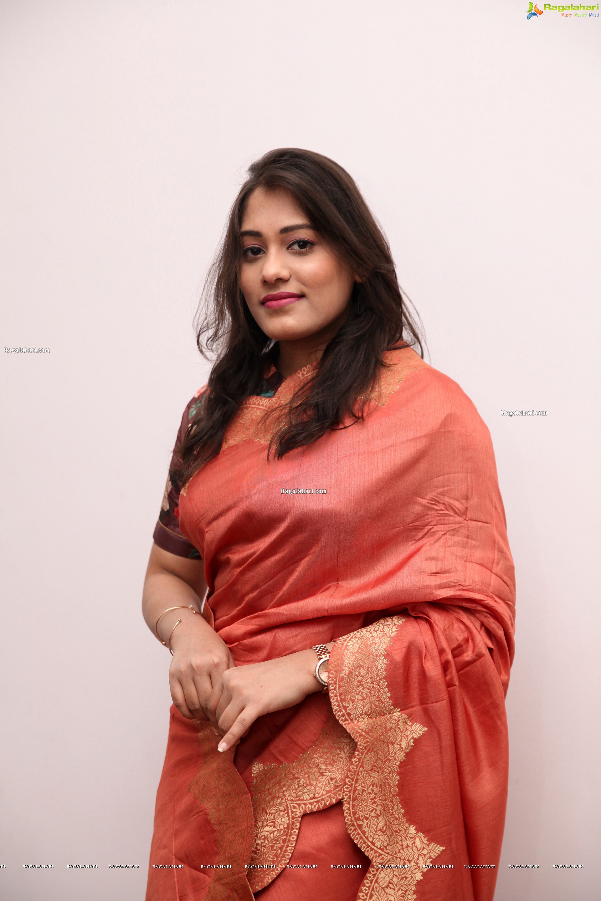 Tazaienath Gulraze Latest Stills in Silk Saree, HD Photo Gallery