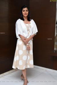 Varalaxmi Sarathkumar at Naandhi Movie Appreciation Meet