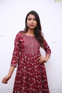 Vidya Indurkar in Red Printed High Low Hem Anarkali Kurti