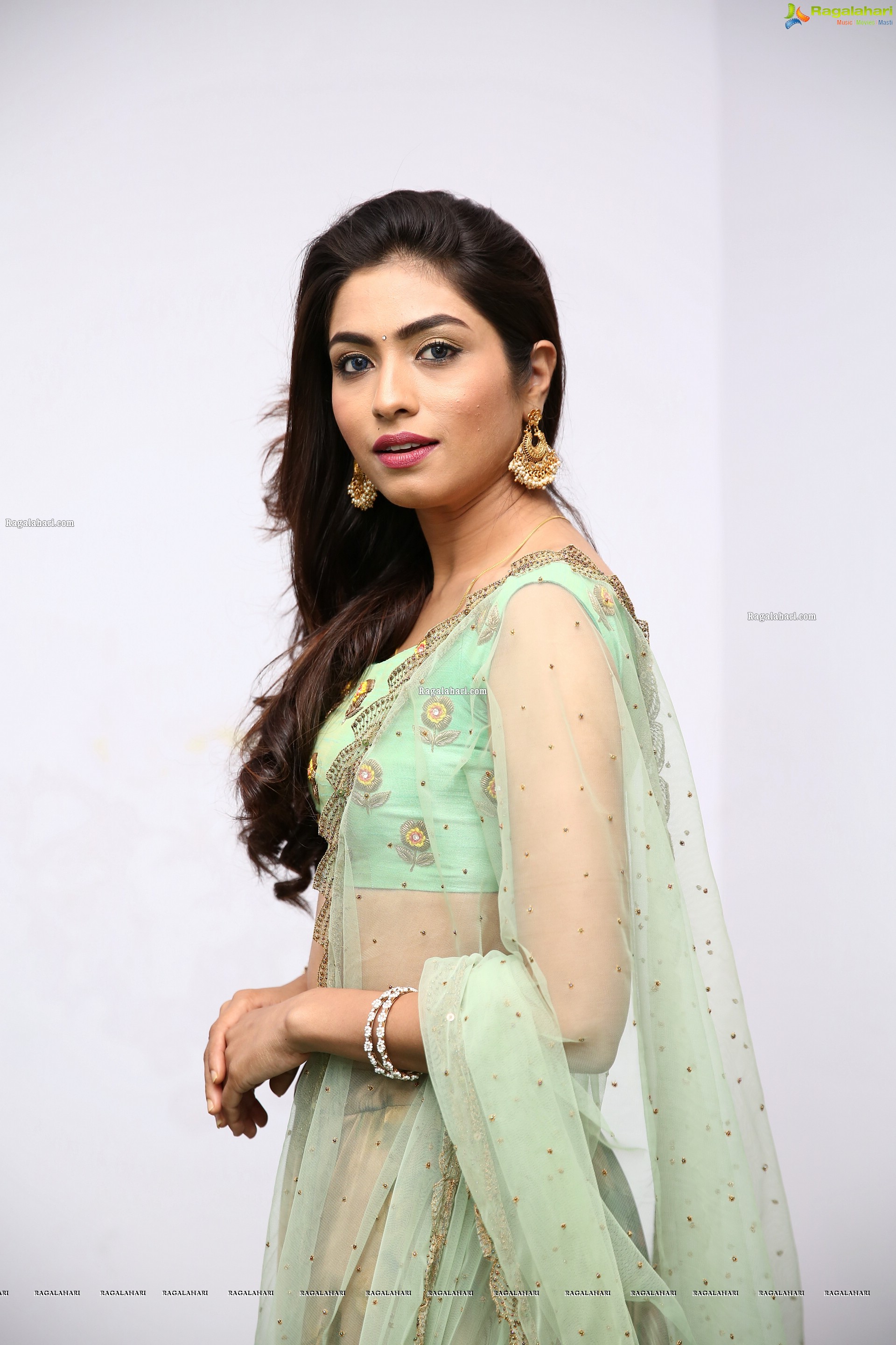 Zoya Mirza in Green Floral Lehenga, HD Photo Gallery