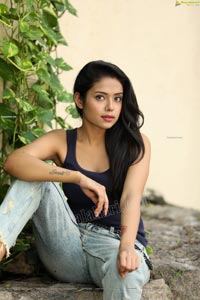 Swati Mandal in Navy Blue Tank Top and Jeans