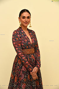 Aditi Rao Hydari at Hey Sinamika Pre-Release Event