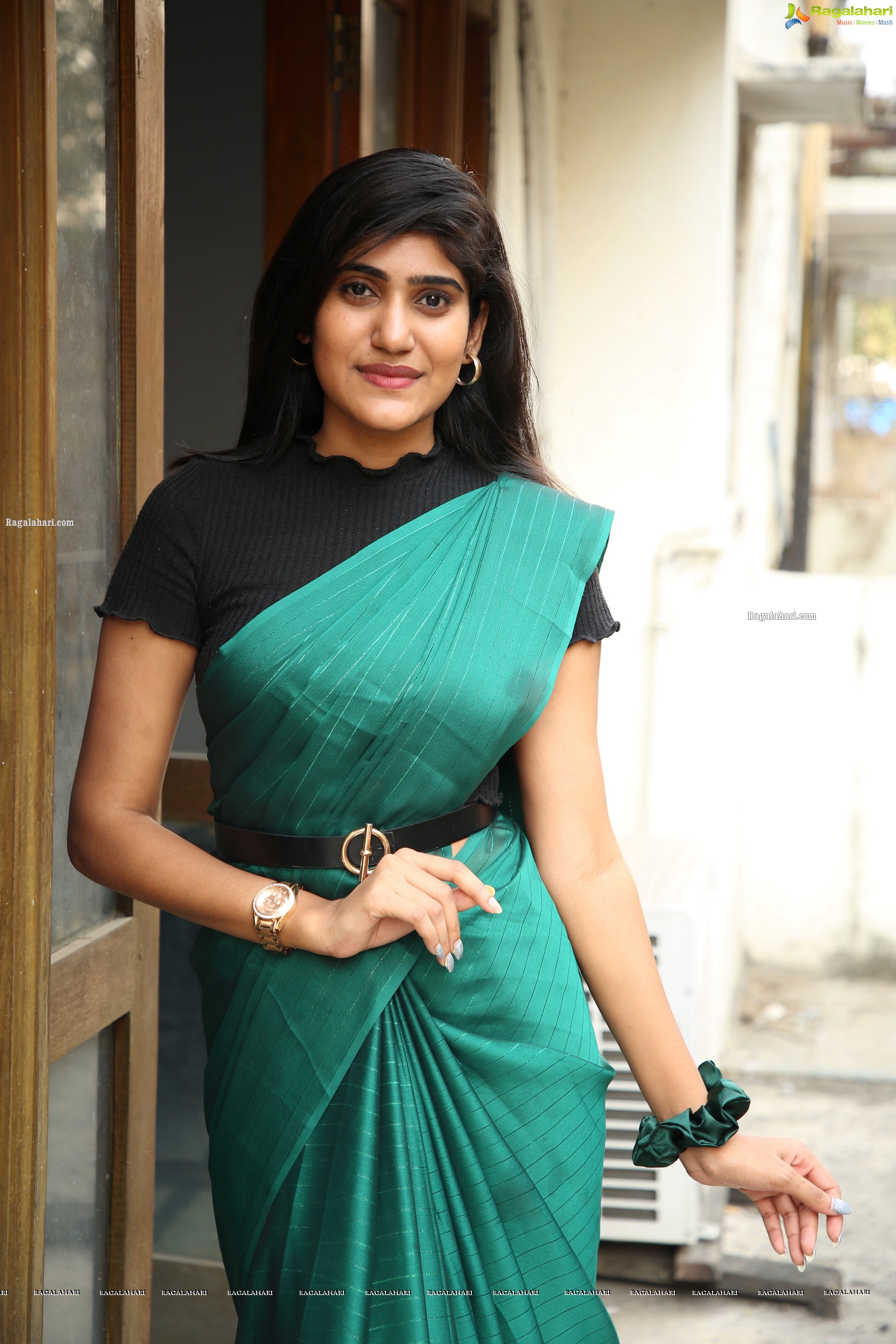 Bindu Nuthakiy in Beautiful Green Saree, HD Photo Gallery