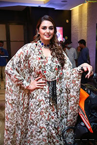 Huma Qureshi at Valimai Movie Pre-Release Event