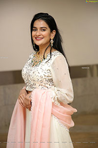 Jenny Honey in White Designer Lehenga