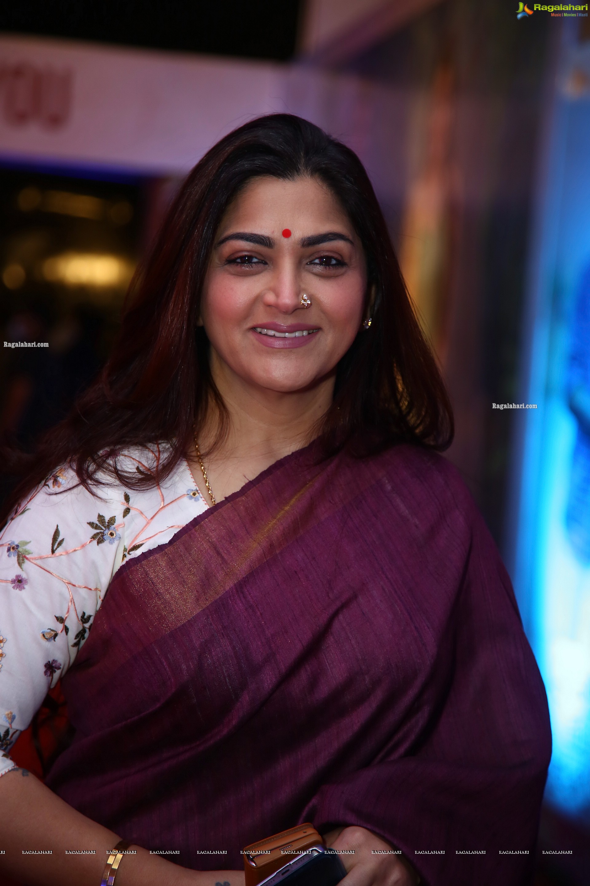 Kushboo at Aadavallu Meeku Johaarlu Movie Pre-Release Event, HD Photo Gallery