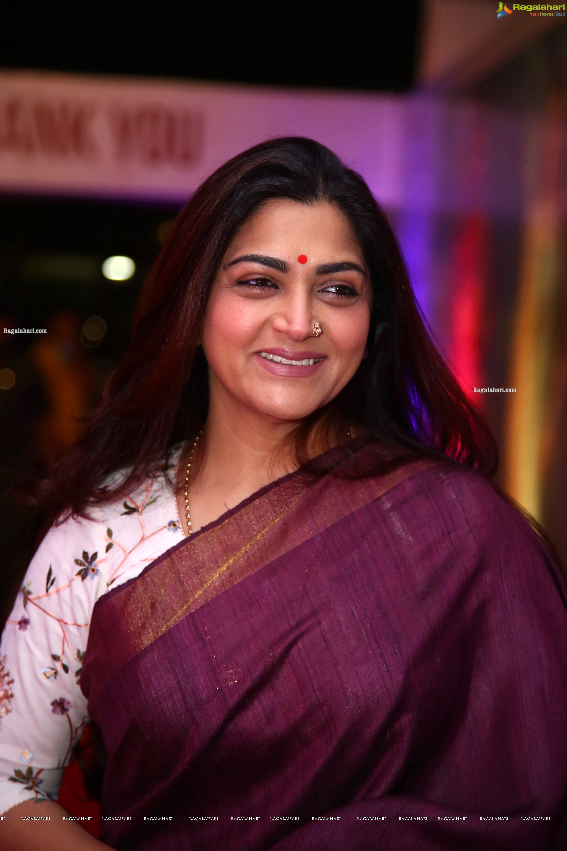 Kushboo at Aadavallu Meeku Johaarlu Movie Pre-Release Event, HD Photo Gallery