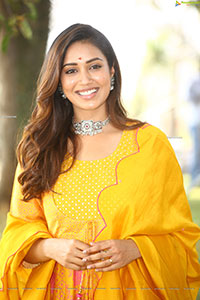 Nivetha Pethuraj at Das Ka Dhamka Movie Opening