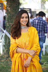 Nivetha Pethuraj at Das Ka Dhamka Movie Opening