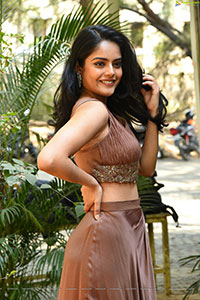 Riddhi kumar at Radhe Shyam Interview