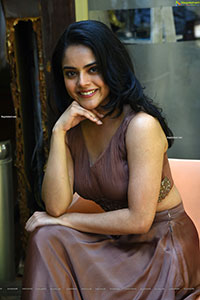 Riddhi kumar at Radhe Shyam Interview