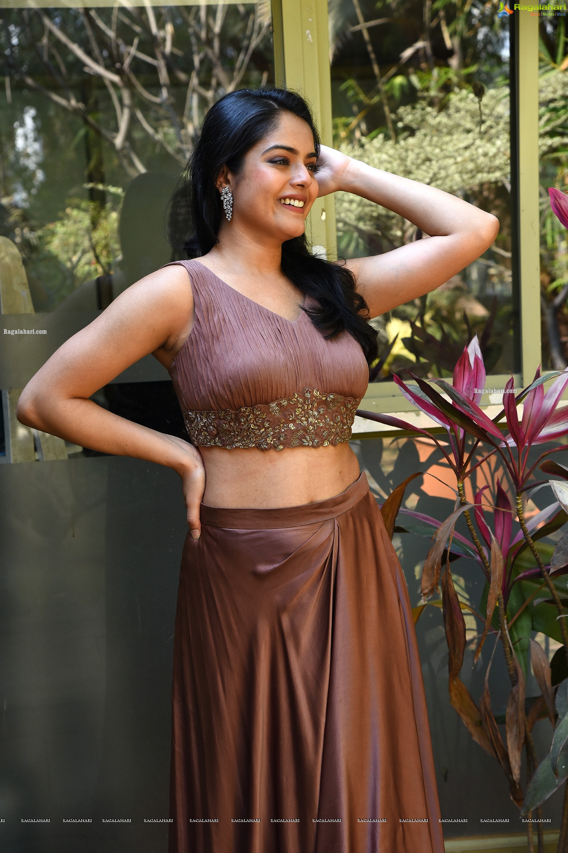 Riddhi kumar at Radhe Shyam Movie Interview, HD Photo Gallery