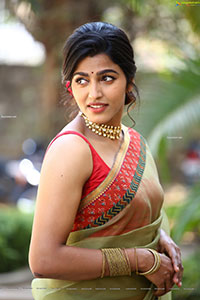 Sai Dhanshika at Shikaru Movie Trailer Launch