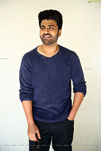 Sharwanand at Aadavallu Meeku Johaarlu Press Meet