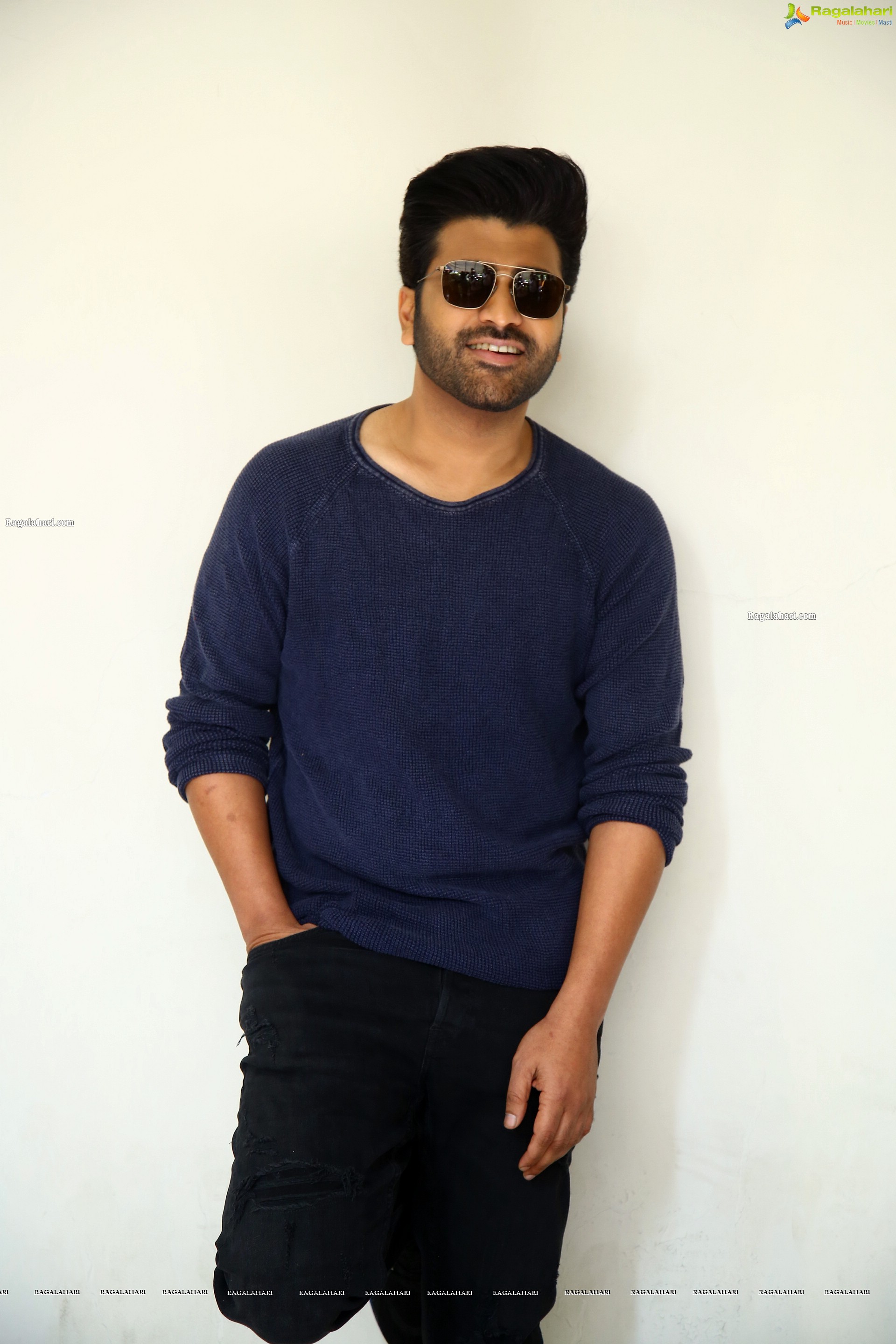 Sharwanand at Aadavallu Meeku Johaarlu Movie Press Meet, HD Photo Gallery