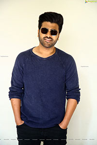 Sharwanand at Aadavallu Meeku Johaarlu Press Meet