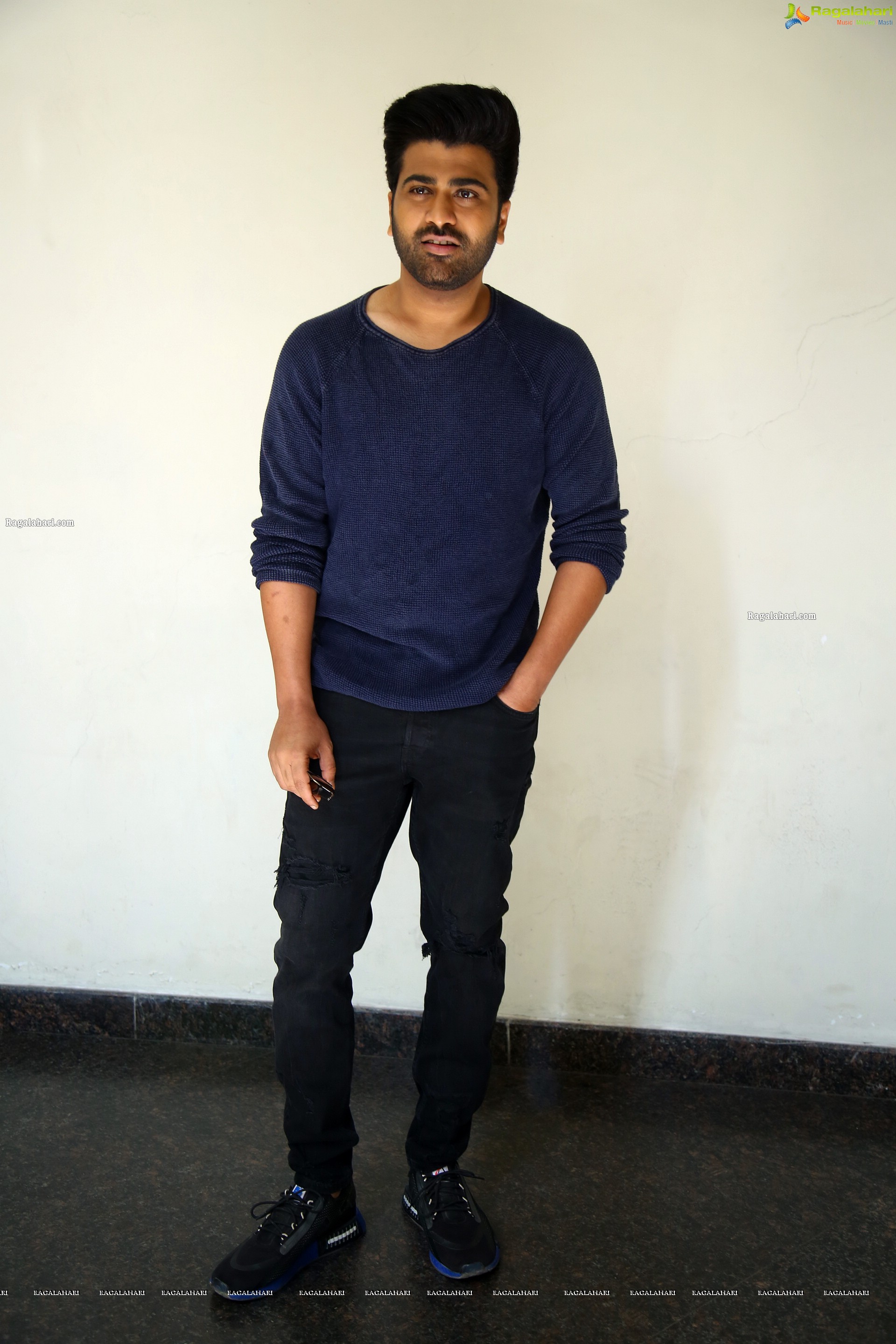 Sharwanand at Aadavallu Meeku Johaarlu Movie Press Meet, HD Photo Gallery