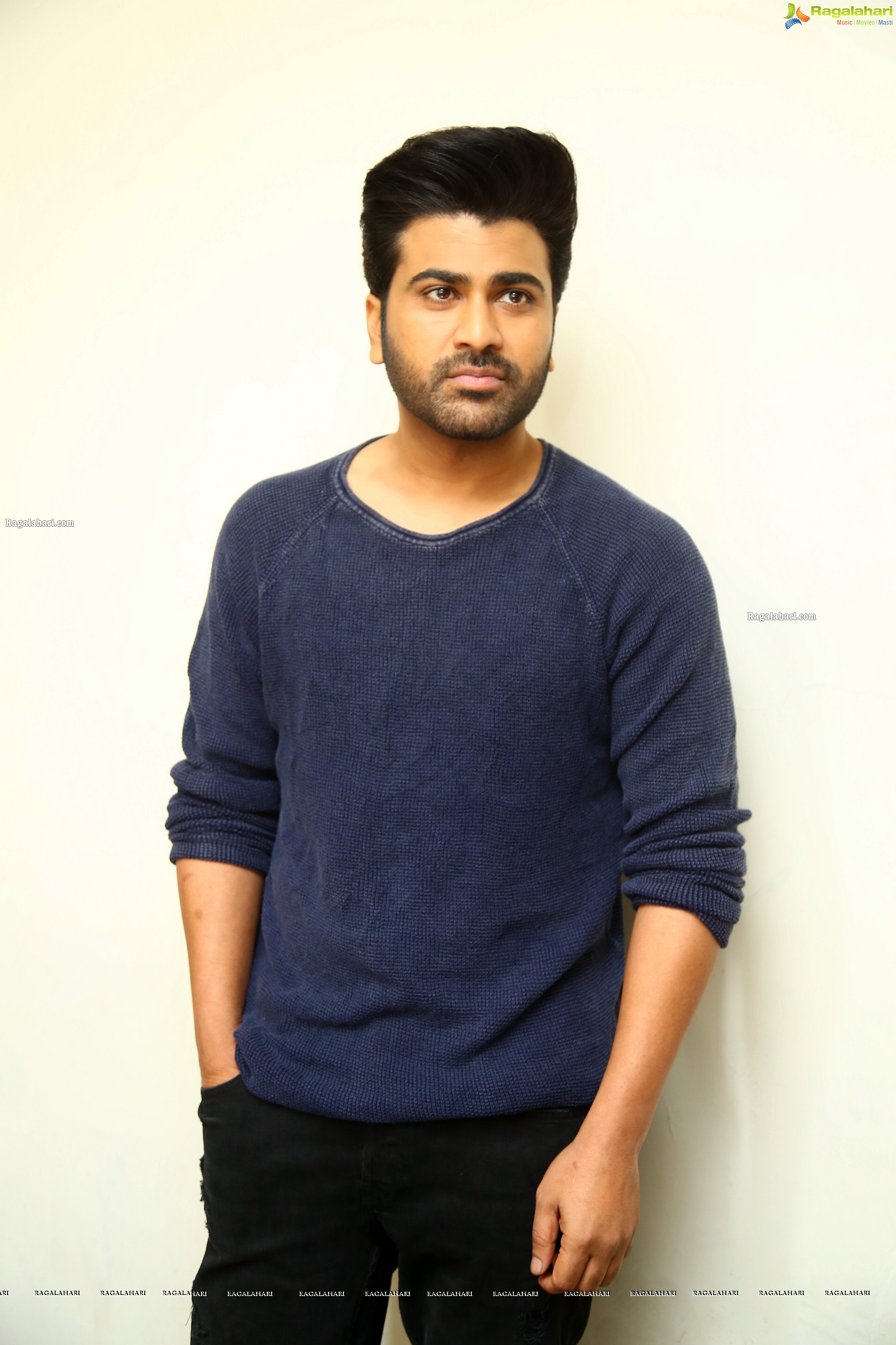 Sharwanand at Aadavallu Meeku Johaarlu Movie Press Meet, HD Photo Gallery